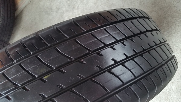 ขายล้อ TOYOTA VIOS 15 ยาง185/60/15  ปี 13 4 ล้อ