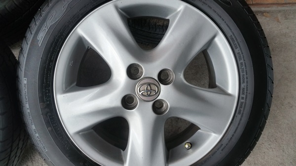 ขายล้อ TOYOTA VIOS 15 ยาง185/60/15  ปี 13 4 ล้อ