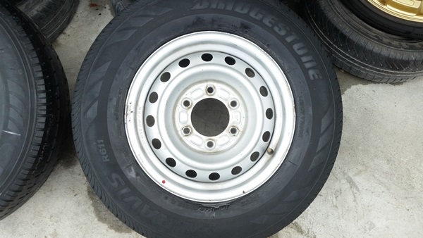 ขายล้อกะทะ15 6รู ยาง215/70/15  4 ล้อ4000