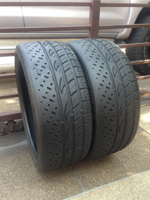 ยาง Syron 225 35 19 ปี12 ดอกเยอะ ไม่มีปะ ราคาไม่แพง