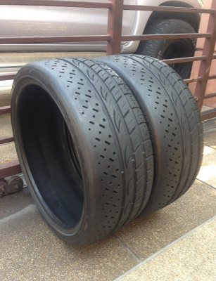 ยาง Syron 225 35 19 ปี12 ดอกเยอะ ไม่มีปะ ราคาไม่แพง