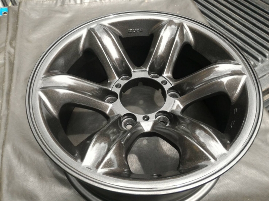 ขายล้อเล็บเหยี่ยวแท้ Isuzu 4 wD มี 5วง