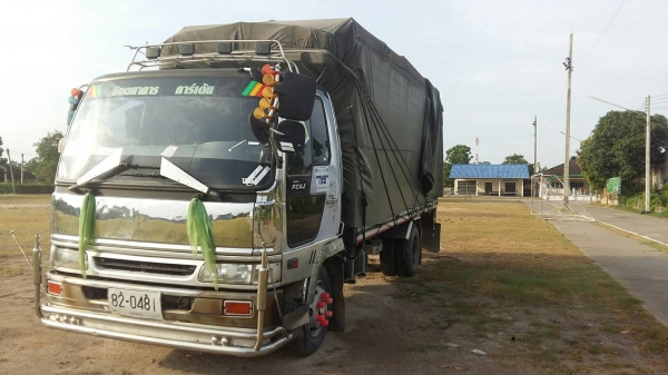 HINO FB 4J  ปี 43  รถห้างแท้   ใช้งานการจัดสวน   ราคา  500,000  บาท