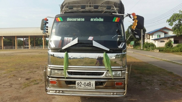 HINO FB 4J  ปี 43  รถห้างแท้   ใช้งานการจัดสวน   ราคา  500,000  บาท