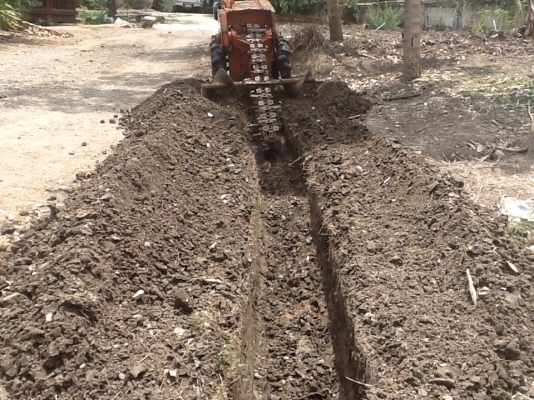 รถขุดร่อง เก่าญี่ปุ่น