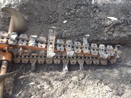 รถขุดร่อง เก่าญี่ปุ่น