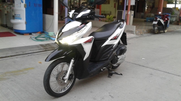 ขาย Honda New Click 125iรถ(รถ5เดือน)สีขาวดำ 39,000บาท ลดได้ครับ ขาย Honda New Click 125iรถ(รถ5เดือน)สีขาวดำ 39,000บาท ลดได้ครับ