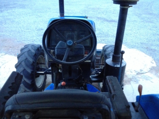 ขายรถไถ Ford ts90 เกียร์กลาง 2002