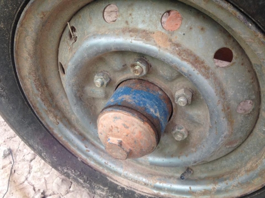 ขายเทเลอร์ ล้อบรรทุก งานสร้างเองเหล็กหนาๆ ขนอ้อย 5-6 ตัน สบายๆ 55000 บาท ต่อรองได้คับ ขายเทเลอร์ ล้อบรรทุก งานสร้างเองเหล็กหนาๆ ขนอ้อย 5-6 ตัน สบายๆ 55000 บาท ต่อรองได้คับ