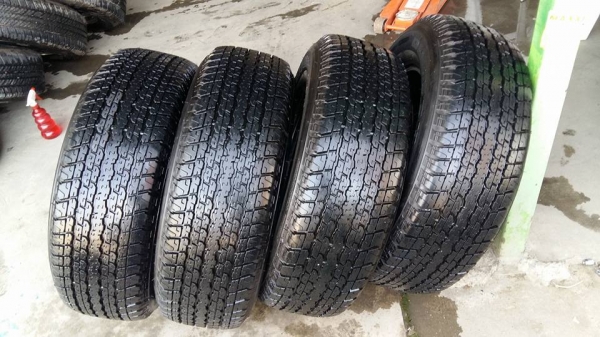 ขายยาง bridgestone dueler h/t 840 255/65r17 ยางปี15 สนใจติดต่อ ตาเล็ก ล้อและยางครับ 081-3747940