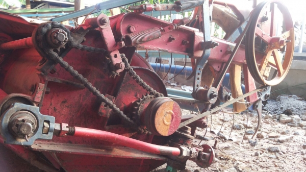 ขายรถเกี่ยวรุ่น KM54 สภาพดีพร้อมใช้งาน..ต่อลองราคาได้