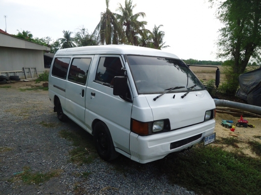 รถตู้  L 300  เครื่องเดิม ดีเซล  เครื่องดี  ไม่มีไอ สตาร์ทติดง่าย   พวงมาลัยเพาเวอร์ ประตู 2ข้าง   เอกสารพร้อมโอน