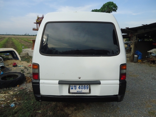 รถตู้  L 300  เครื่องเดิม ดีเซล  เครื่องดี  ไม่มีไอ สตาร์ทติดง่าย   พวงมาลัยเพาเวอร์ ประตู 2ข้าง   เอกสารพร้อมโอน