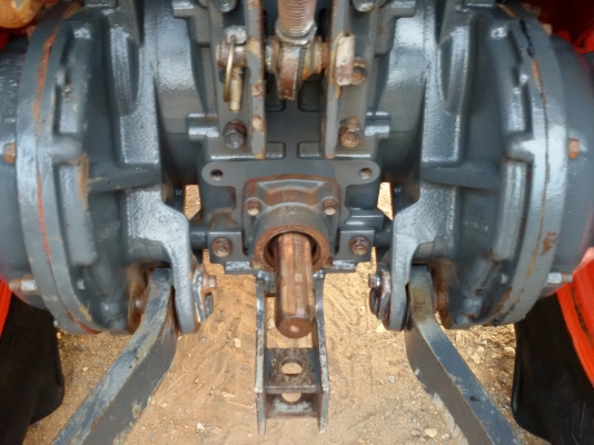 ปัญญาแทรคเตอร์..จัดมาให้ครับ ด่วน!!!คูโบต้า L4708 พร้อมใบมีดFD185 พร้อมโรตาลี่ตราช้างRX182 สภาพเดิมๆ เล่มทะเบียนพร้อม