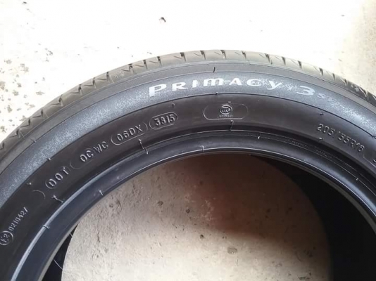 MICHELIN รุ่น PRIMACY 3 ST. 205 55R16 ปี2015 สภาพสวยมากๆ ดอกเต็มๆคุ้มสุดๆใช้นานไม่แพง