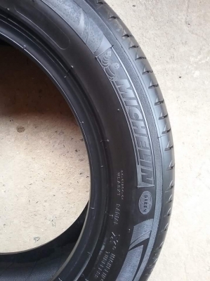 MICHELIN รุ่น PRIMACY 3 ST. 205 55R16 ปี2015 สภาพสวยมากๆ ดอกเต็มๆคุ้มสุดๆใช้นานไม่แพง