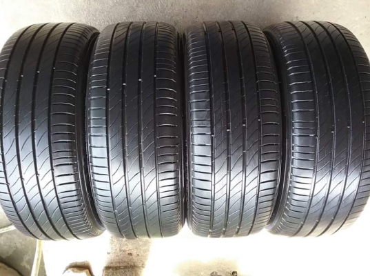 MICHELIN รุ่น PRIMACY 3 ST. 205 55R16 ปี2015 สภาพสวยมากๆ ดอกเต็มๆคุ้มสุดๆใช้นานไม่แพง