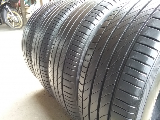 MICHELIN รุ่น PRIMACY 3 ST. 205 55R16 ปี2015 สภาพสวยมากๆ ดอกเต็มๆคุ้มสุดๆใช้นานไม่แพง