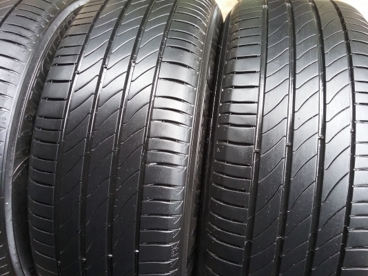 ยางMICHELIN รุ่น PRIMACY 3 ST. 215 60R16 ลงพื้นกลางปี2014 สภาพสวยมากๆ ดอกเต็มๆคุ้มจริงๆใช้อีกนานถูกมากๆๆ