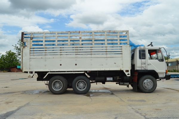 ขายรถ 10 ล้อ ดั้ม FUSO 195 แรง เพลาเดียว