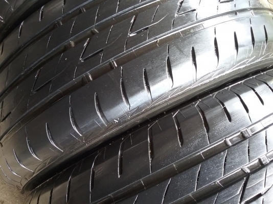 ยางBRIDGESTONE รุ่น Ecopia EP200 215  60R16 ปี2015คุ้มถูกมาก