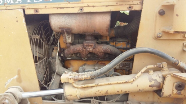 ขาย รถแทรคเตอร์ KOMATSU D31-16 ตีนเป็ด สภาพพร้อมใช้งาน เอกสารใบซื้อขาย ราคาคุยกันได้ครับ