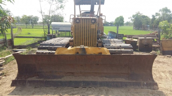 ขาย รถแทรคเตอร์ KOMATSU D31-16 ตีนเป็ด สภาพพร้อมใช้งาน เอกสารใบซื้อขาย ราคาคุยกันได้ครับ