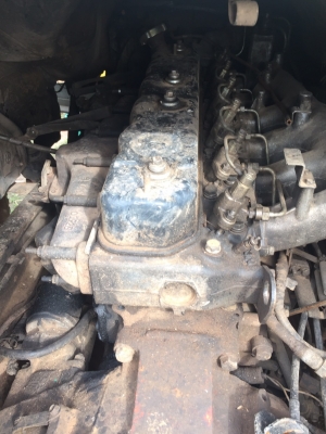 ISUZU JCM 175 HP 6BG1 สิบล้อเพลาเดียว เทรลเลอร์ท้ายลาดมีหางพับไฮดรอลิกส์ขึ้นรถเกี่ยวข้าวกับรถแบ็คโฮร PC 120 ได้เลยครับ เครื่องยนต์แน่นแรงดีไม่มีเยิ้ม หัวเก๋งร็อกกี้สวยๆลงเล่มครบ ภายในเก๋งคอนโซลสวยครบ พวงมาลัยเพาเวอร์ ระบบเบรคทริ๊ปฟี้ครบ ช่วงล่างคัชซีไม่แต