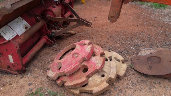 เวทถ่วงล้อรถไถ34/36แรง 4ชิ้น