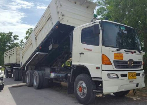 มี 4พ่วง สิบล้อ ฮีโน่ 320ปี49แม่ลูก 2เพา ดั้มสามมิตแท้ สภาพดีสวยเดิมๆไม่มีล้ม เล่มทะเบียนพร้อมโอน