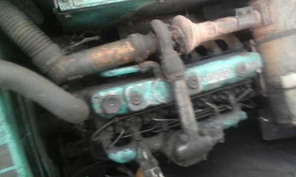 SK200-5  M.5 มีอินวอยล์ ไฟฟ้าครบ เอวแน่น เครื่องแห้ง รถสภาพดีใช้ได้ สีไม่สวยพร้อมใช้..