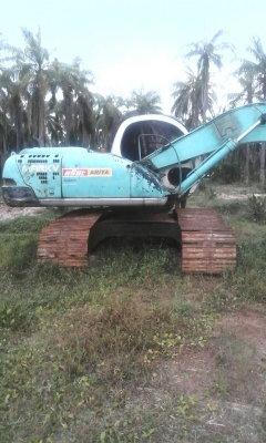 SK200-5  M.5 มีอินวอยล์ ไฟฟ้าครบ เอวแน่น เครื่องแห้ง รถสภาพดีใช้ได้ สีไม่สวยพร้อมใช้..