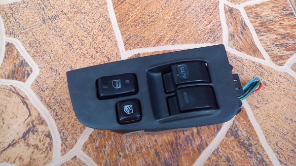 สวิตช์กระจกข้างขวา Toyota Levin,TRUENO ปี1995-1997