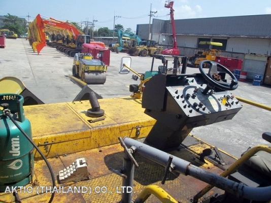 ขายรถปูยาง HA60W-5