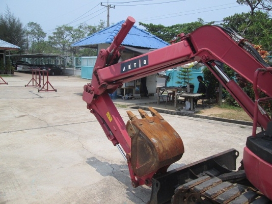 ขายแมคโคร ยี่ห้อ KOBELCO รุ่น SK30UR-3 ปี 2004