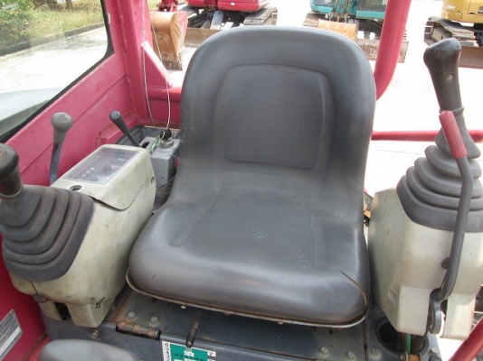 ขายแมคโคร ยี่ห้อ KOBELCO รุ่น SK30UR-3 ปี 2004 ขายแมคโคร ยี่ห้อ KOBELCO รุ่น SK30UR-3 ปี 2004