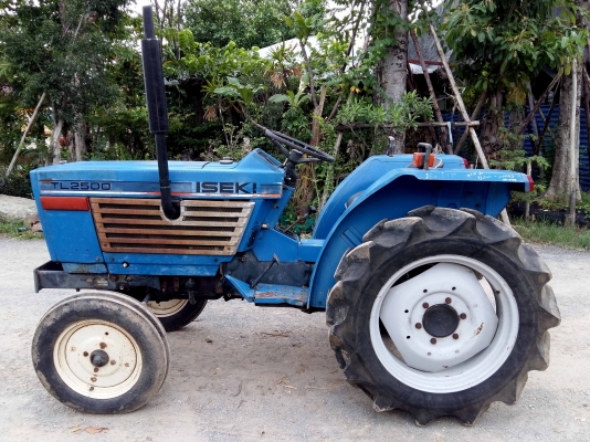 ขายรถไถนั่งขับ ISEKI TL2500 (25แรง) พร้อมใช้งาน ติดต่อ 086-775-7900 086-324-1992