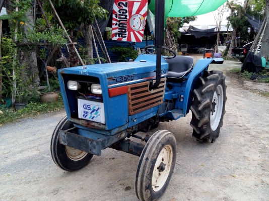 ขายรถไถนั่งขับ ISEKI TL2500 (25แรง) พร้อมใช้งาน ติดต่อ 086-775-7900 086-324-1992