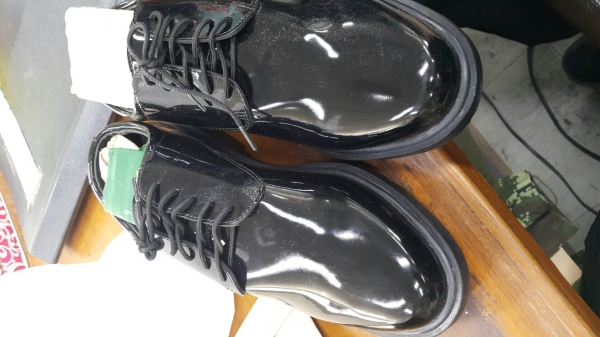 รองเท้าหนังแก้ว ทบ. เบอร์ 9 รองเท้าหนังแก้ว ทบ. เบอร์ 9