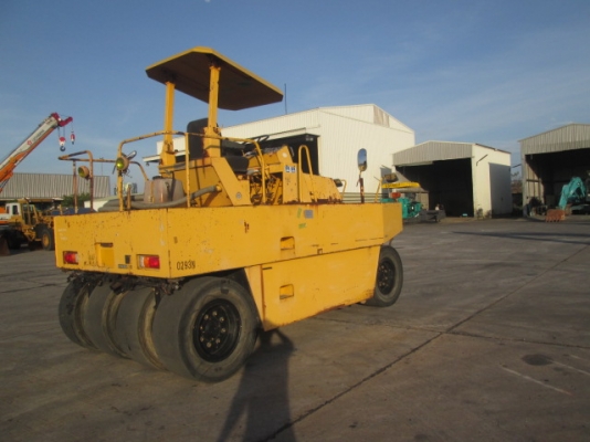 ขายรถบดล้อยาง 7 ล้อ นำเข้า มือสองนำเข้า สภาพดี พร้อมชุดจ้งจำหน่าย SAKAI รุ่น T2 ปี 2001 ซีเรียล TT1-32961