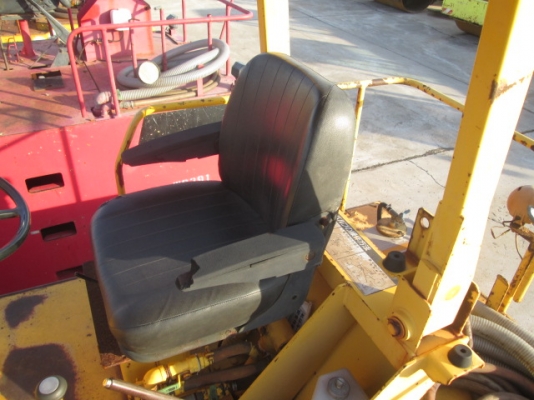 ขายรถบดล้อยาง 7 ล้อ นำเข้า มือสองนำเข้า สภาพดี พร้อมชุดจ้งจำหน่าย SAKAI รุ่น T2 ปี 2001 ซีเรียล TT1-32961