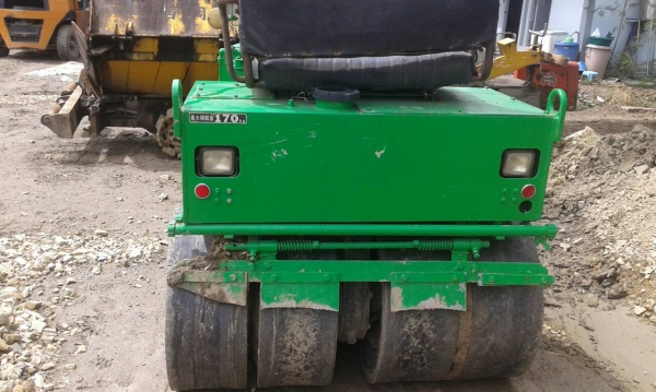 ขายรถบด ซาไก หน้าเหล็ก หลังยาง เครื่องยนต์ ISUZU 3KR  รุ่น TW 25 ราคา 286,000 บาท