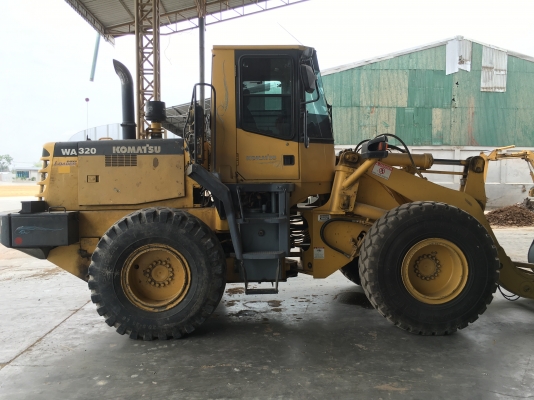 ขาย komatsu WA 320-3 Avance plus