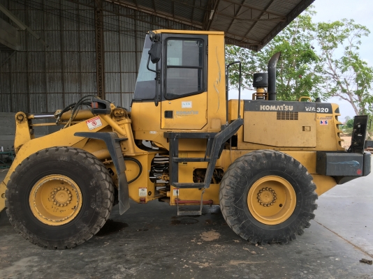 ขาย komatsu WA 320-3 Avance plus