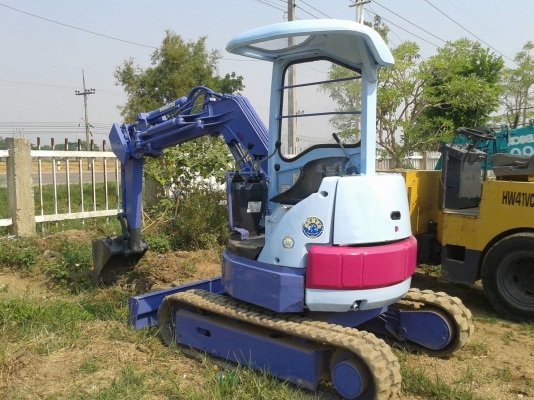 ขายรถขุดเล็กยี่ห้อ KOMATSU PC 12 UU-2 เครื่องยนต์ KOMATSU 3 สูบ  ราคา 210,000 บาท