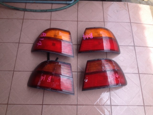 ไฟท้าย NISSAN SUNNY B14 เก่าญี่ปุ่นสภาพสวย คู่ละ ไฟท้าย NISSAN SUNNY B14 เก่าญี่ปุ่นสภาพสวย คู่ละ
