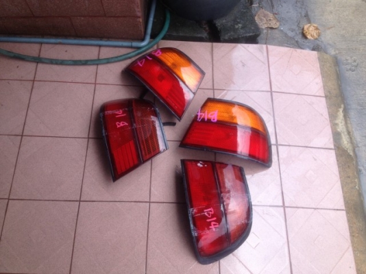 ไฟท้าย NISSAN SUNNY B14 เก่าญี่ปุ่นสภาพสวย คู่ละ