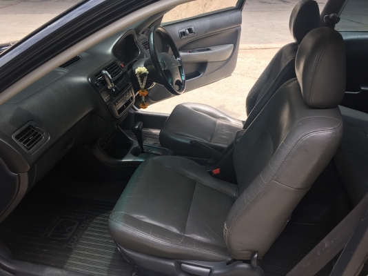 honda civic coupe ปี2000 สีดำ ไม่เคยติดแก๊ส เครื่อง d16y8