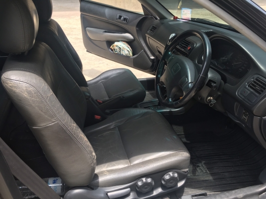 honda civic coupe ปี2000 สีดำ ไม่เคยติดแก๊ส เครื่อง d16y8