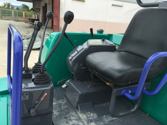 ขายKomatsu pc20-7 มีหัวแย๊ก ขายKomatsu pc20-7 มีหัวแย๊ก